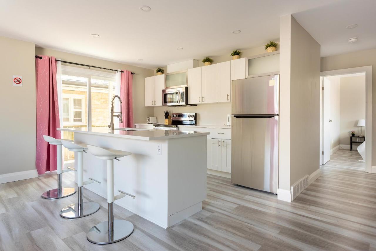 Entire 2 Bedroom Apartment Downtown - U2 Kitchener Exteriör bild