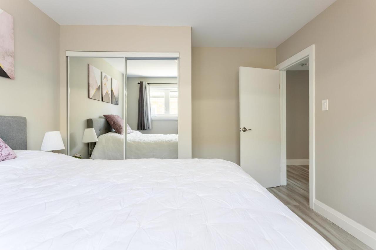 Entire 2 Bedroom Apartment Downtown - U2 Kitchener Exteriör bild
